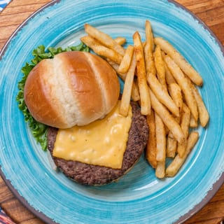 Delano's Cheeseburger